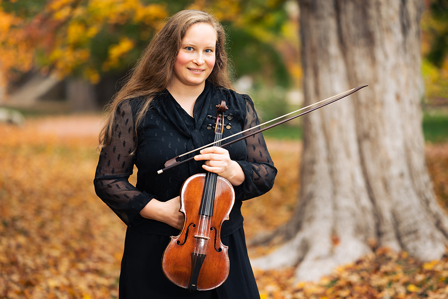 Miranda Zirnbauer headshot, musician of Indianapolis Baroque Orchestra